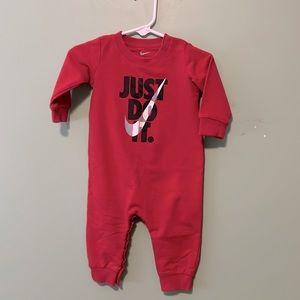 6m like new- Nike jumpsuit